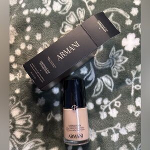 NWT Armani Luminous Silk Foundation